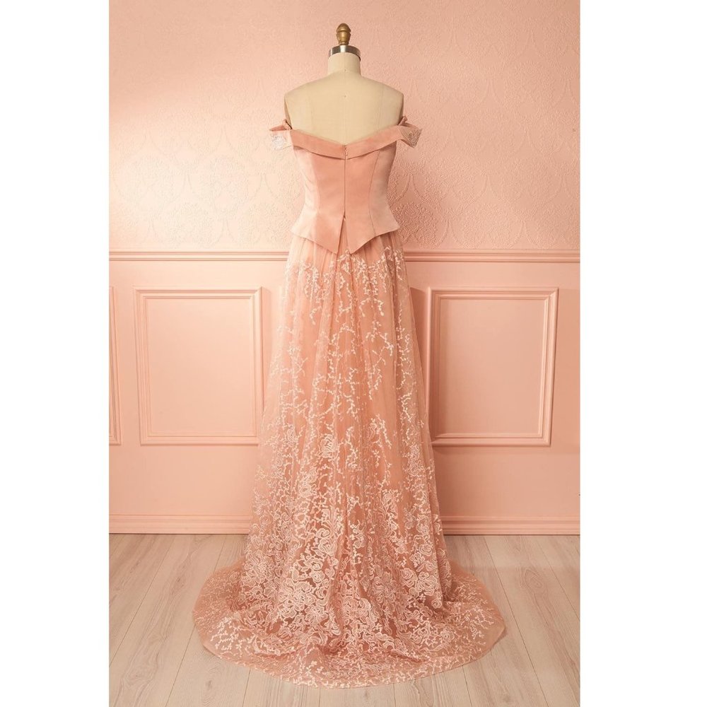 Princess Aurora Inspired Pink Embroidered Lace Gown "Belén" - Picture 2 of 8